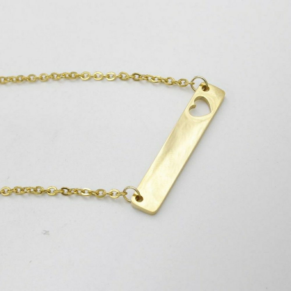 Heart bar necklace